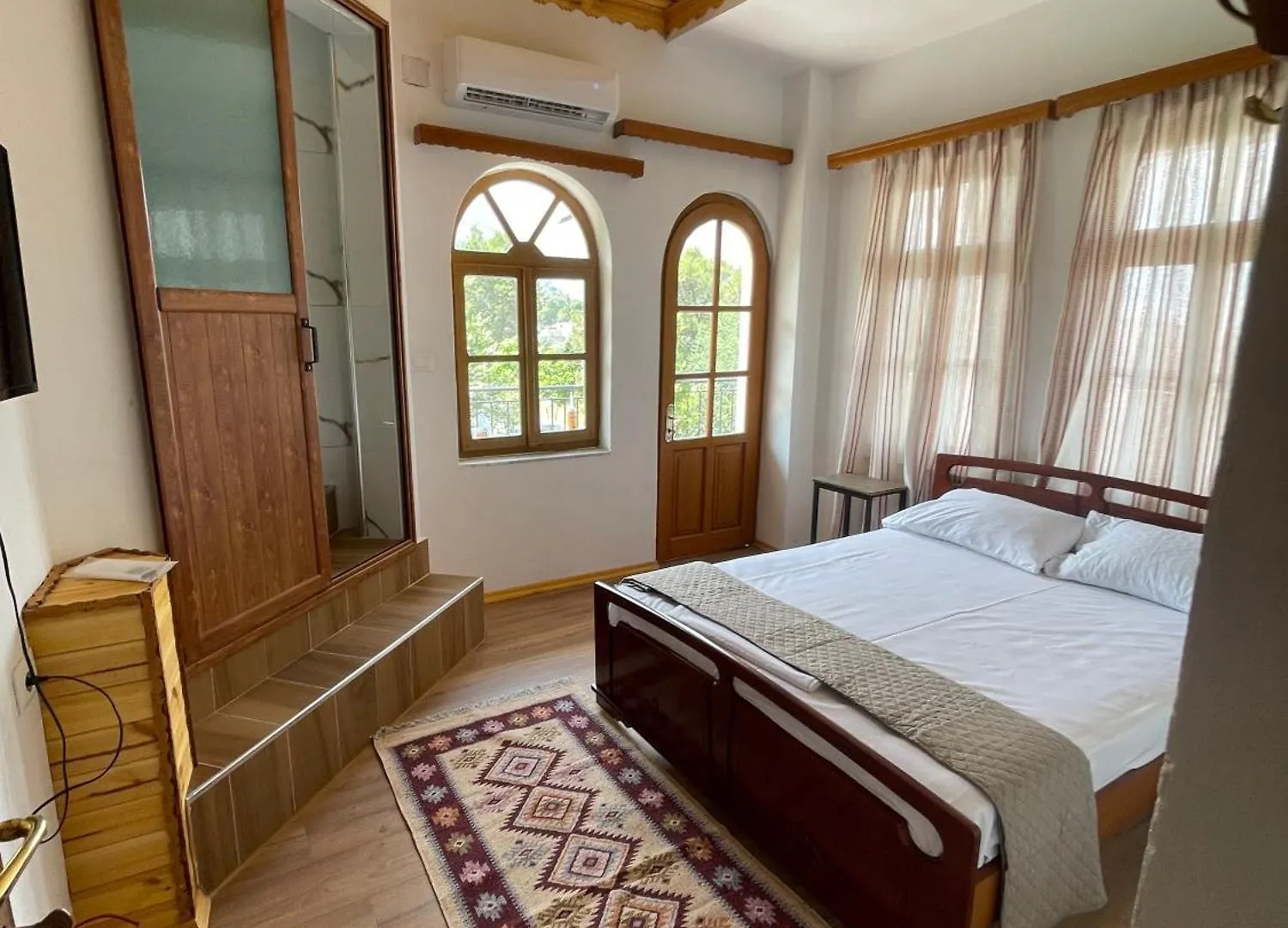 Great Wall Guest House Gjirokastër